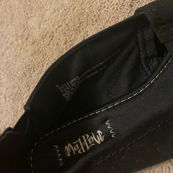 Black flats women’s size 9 - Picture 3 of 3